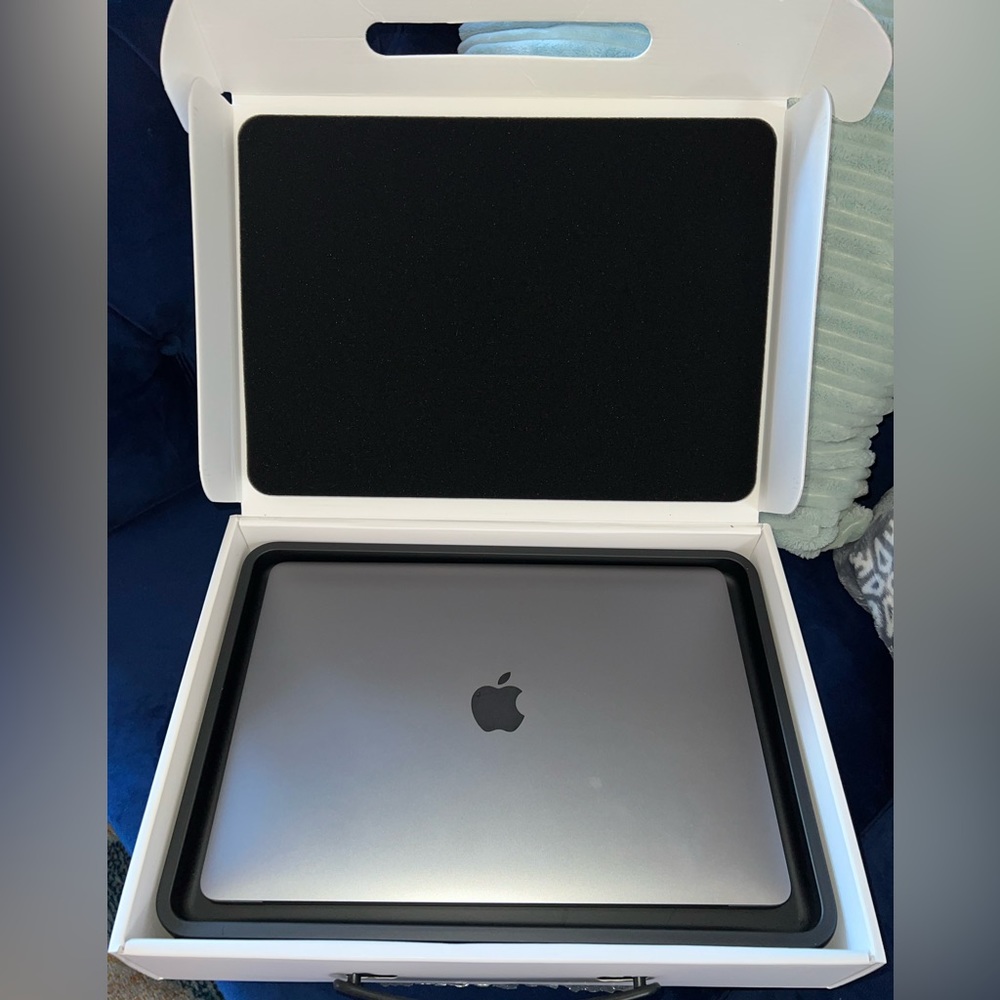 💻 Apple MacBook Pro 13” 💻